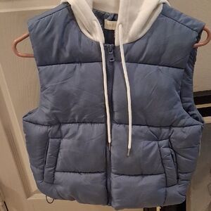 Madden Girl Navy Puffer Vest with White Hood